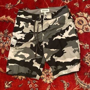 Men’s quicksilver bathing suit size 30